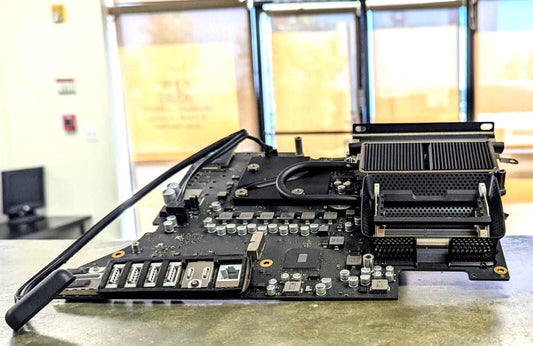 iMac 2017 5k 27 inch Logic Board/Motherboard w/ i5-7500 & AMD Radeon 216-0886164