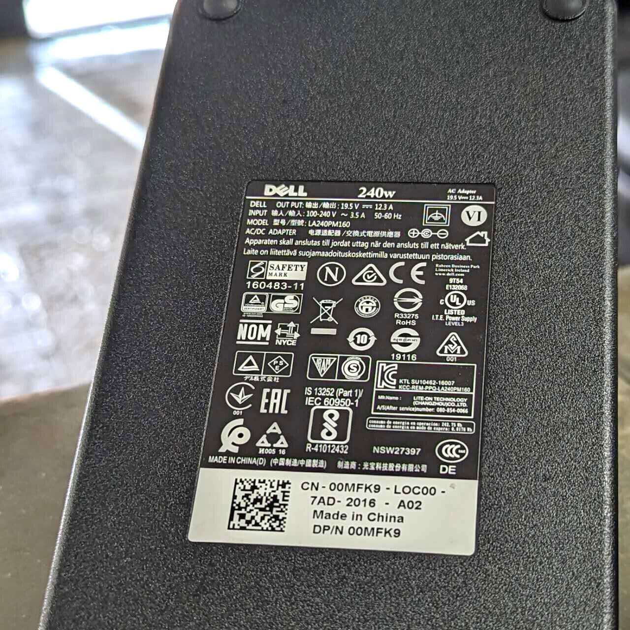 Dell Precision 7510 7710 M4700 M4800 M6400 M6800 240W AC Adapter Charger