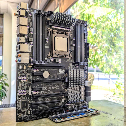 Gigabyte GA-X79-UP4 rev 1.1 LGA 2011 ATX Motherboard w/ i7-4930K & I/O Shield