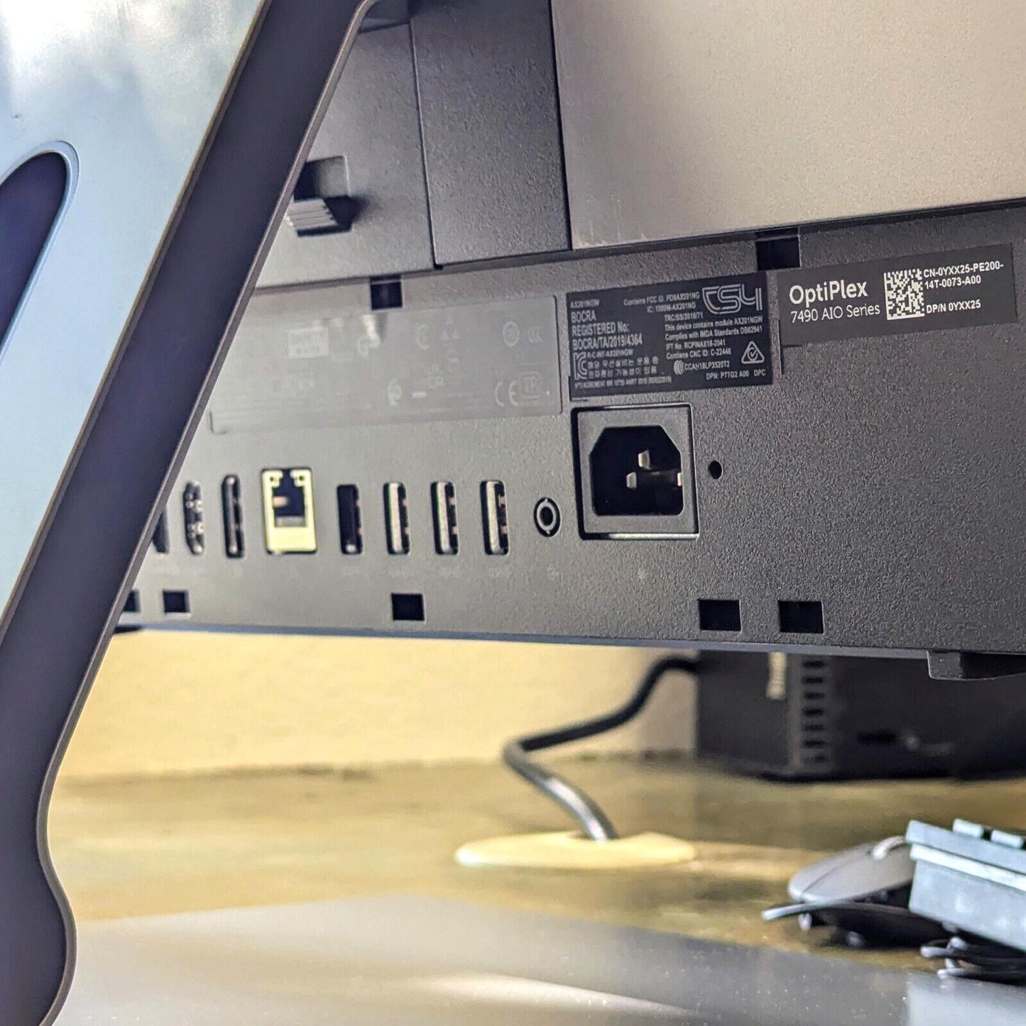 DELL Optiplex 7490 24" FHD AIO i7-11700K 32GB 1TB SSD WiFi Windows 11 PRO Touch